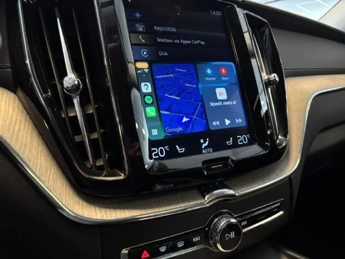 2.0 T8 Twin Engine AWD Inscription Panodak / Leer / Elek Trekhaak / BLIS / full LED / Apple Carplay / Camera / Adapt