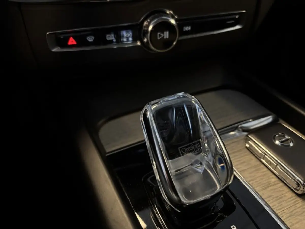 2.0 T8 Twin Engine AWD Inscription Panodak / Leer / Elek Trekhaak / BLIS / full LED / Apple Carplay / Camera / Adapt