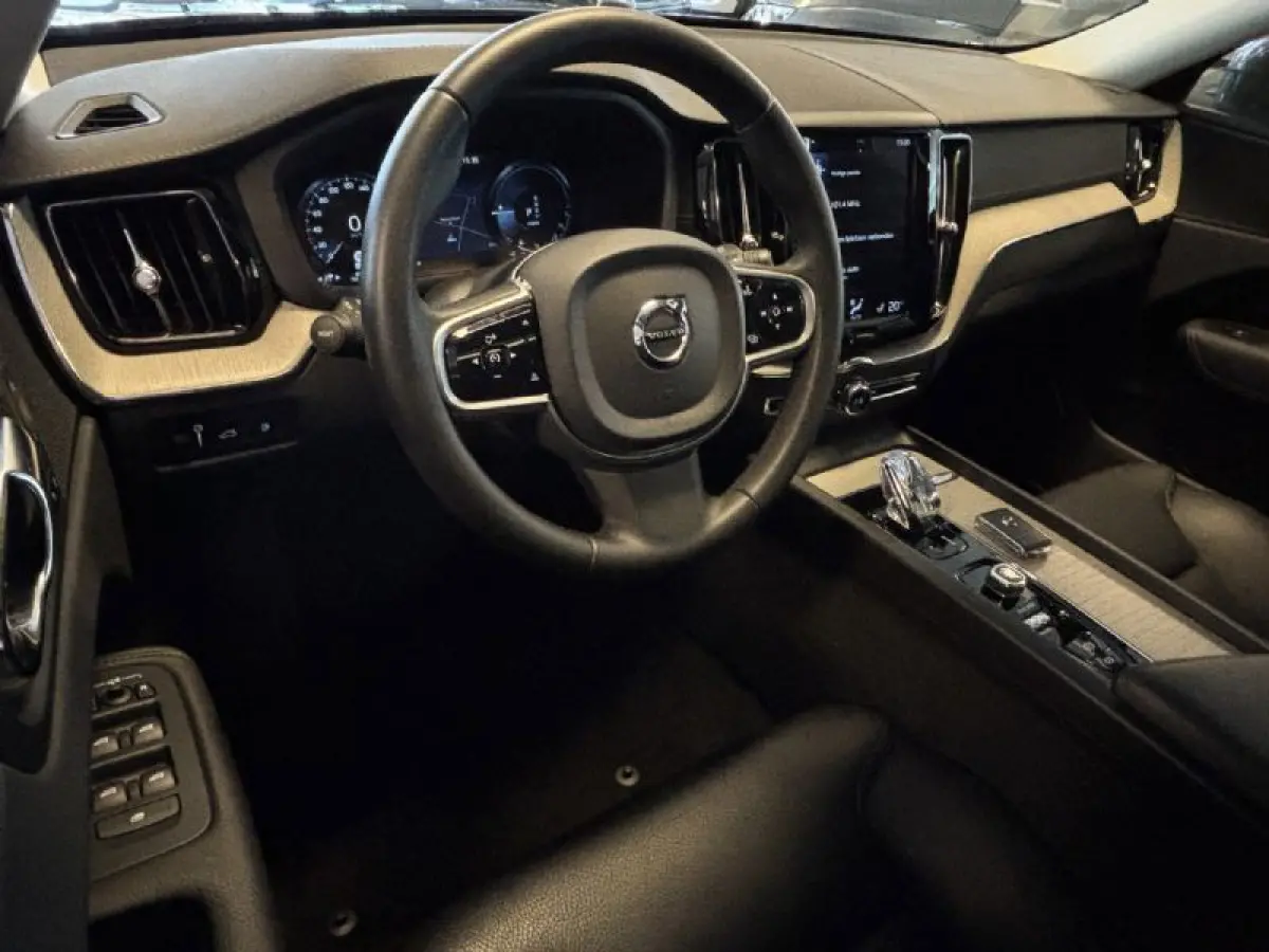 2.0 T8 Twin Engine AWD Inscription Panodak / Leer / Elek Trekhaak / BLIS / full LED / Apple Carplay / Camera / Adapt