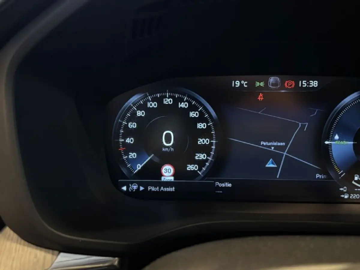2.0 T8 Twin Engine AWD Inscription Panodak / Leer / Elek Trekhaak / BLIS / full LED / Apple Carplay / Camera / Adapt