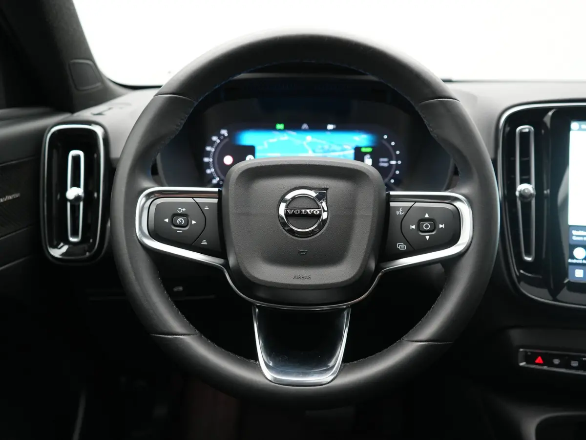 Ultimate 70 kWh 231pk | Panodak | Warmtepomp | Adaptive Cruise | 360 Camera | Harman / Kardon | Alcantara Sportstoelen Memory & Verwarmd | Stuur Verwarmd | Google Assistent | Apple Carplay |
