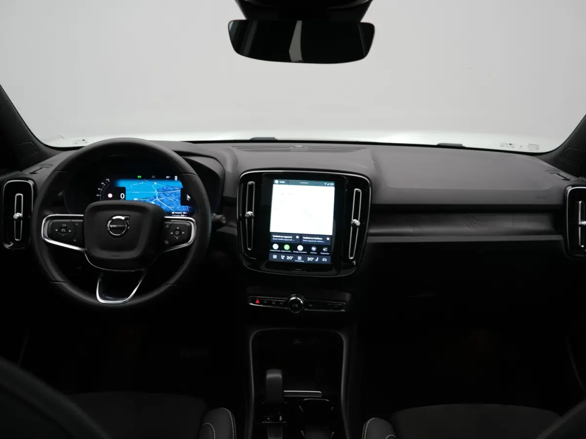Ultimate 70 kWh 231pk | Panodak | Warmtepomp | Adaptive Cruise | 360 Camera | Harman / Kardon | Alcantara Sportstoelen Memory & Verwarmd | Stuur Verwarmd | Google Assistent | Apple Carplay |