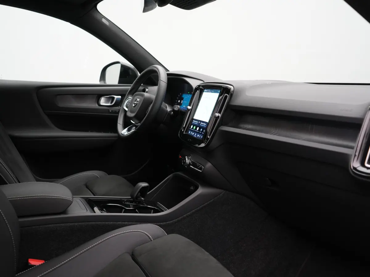 Ultimate 70 kWh 231pk | Panodak | Warmtepomp | Adaptive Cruise | 360 Camera | Harman / Kardon | Alcantara Sportstoelen Memory & Verwarmd | Stuur Verwarmd | Google Assistent | Apple Carplay |