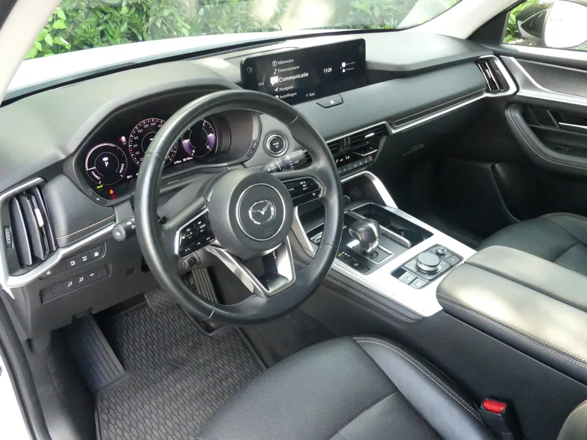 2.5 e-SkyActiv PHEV Homura | TREKHAAK | CAMERA | STUUR+STOELVERWARMING | STOELVENTILATIE | DODEHOEKDETECTIE | ELEKTRISCH VERSTELBARE BESTUURDERSSTOEL MET GEHEUGEN | PARKEERSENSOREN V+A | HEA