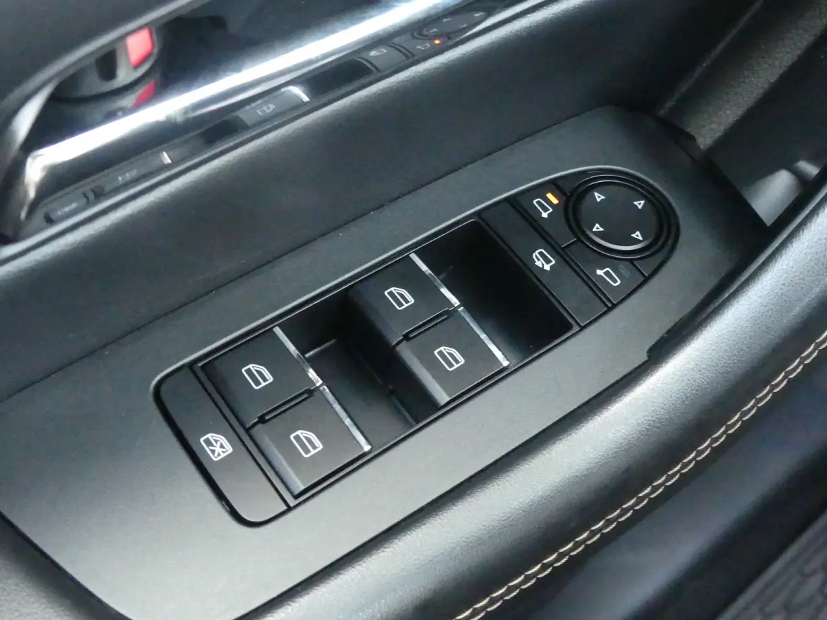 2.5 e-SkyActiv PHEV Homura | TREKHAAK | CAMERA | STUUR+STOELVERWARMING | STOELVENTILATIE | DODEHOEKDETECTIE | ELEKTRISCH VERSTELBARE BESTUURDERSSTOEL MET GEHEUGEN | PARKEERSENSOREN V+A | HEA