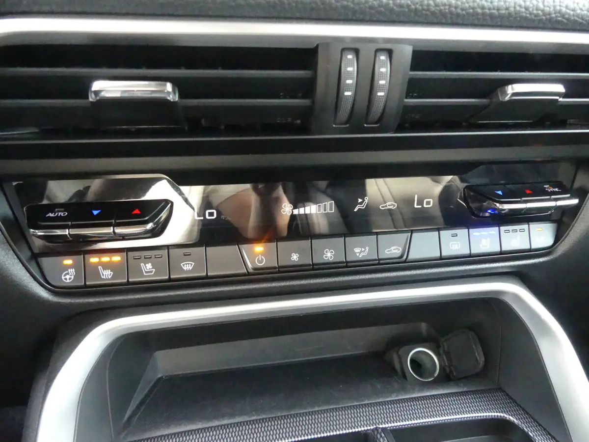 2.5 e-SkyActiv PHEV Homura | TREKHAAK | CAMERA | STUUR+STOELVERWARMING | STOELVENTILATIE | DODEHOEKDETECTIE | ELEKTRISCH VERSTELBARE BESTUURDERSSTOEL MET GEHEUGEN | PARKEERSENSOREN V+A | HEA