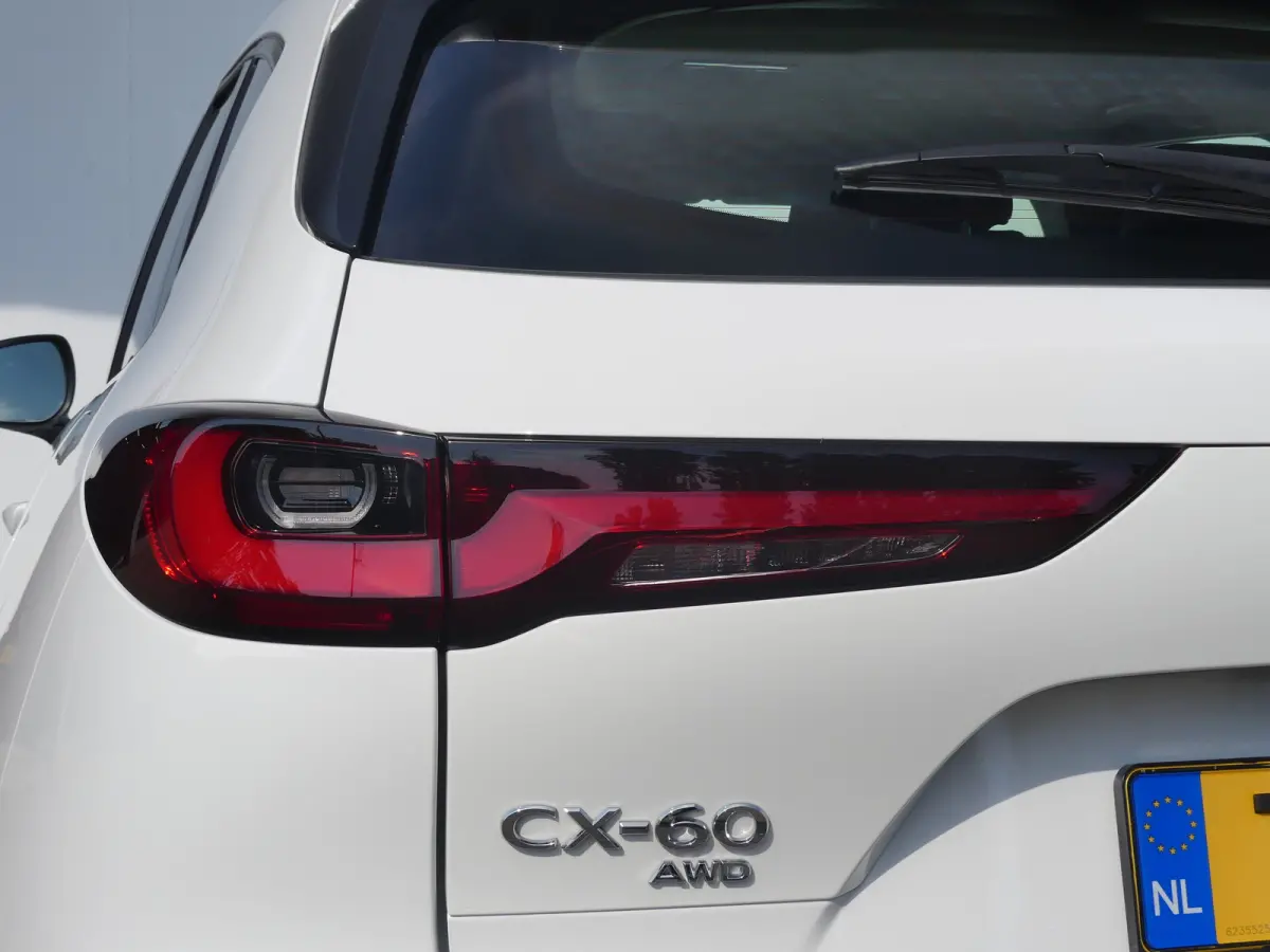 2.5 e-SkyActiv PHEV Homura | TREKHAAK | CAMERA | STUUR+STOELVERWARMING | STOELVENTILATIE | DODEHOEKDETECTIE | ELEKTRISCH VERSTELBARE BESTUURDERSSTOEL MET GEHEUGEN | PARKEERSENSOREN V+A | HEA