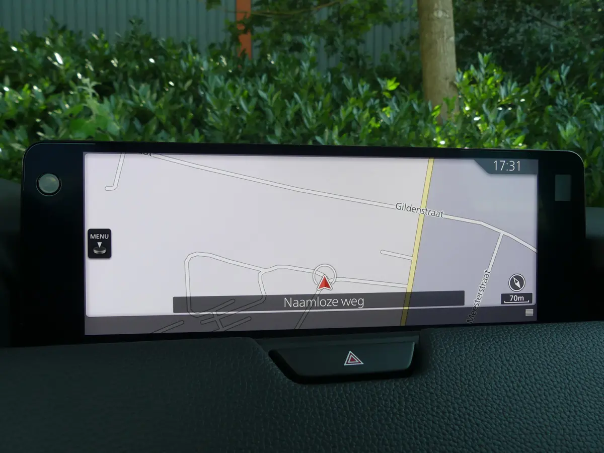 2.5 e-SkyActiv PHEV Homura | TREKHAAK | CAMERA | STUUR+STOELVERWARMING | STOELVENTILATIE | DODEHOEKDETECTIE | ELEKTRISCH VERSTELBARE BESTUURDERSSTOEL MET GEHEUGEN | PARKEERSENSOREN V+A | HEA