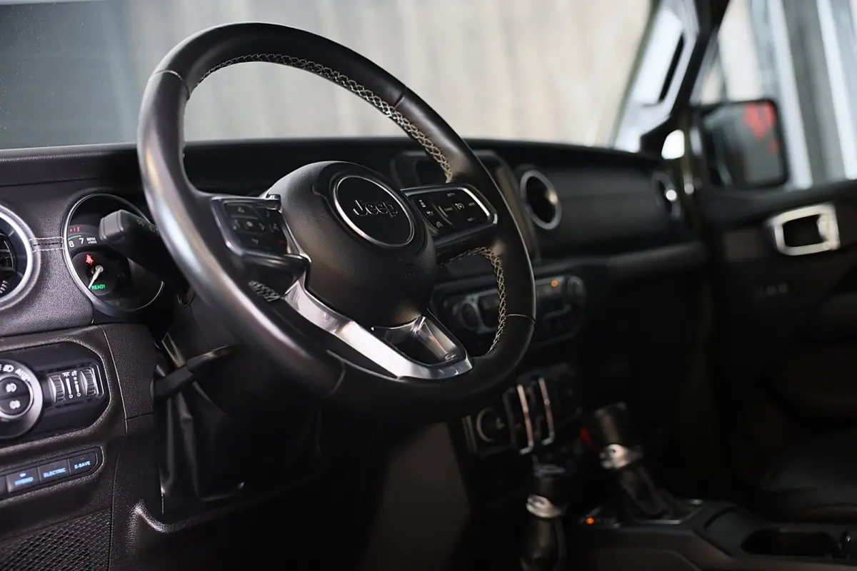4xe 380 Sahara / 360 Camera / Leder / Navi / Ecc / Elek Pakket / Led / Pdc / 18 Inch / TOPSTAAT