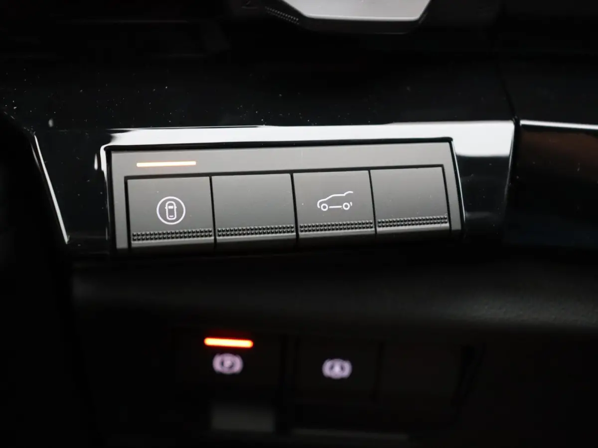 E-Tech full hybrid 200pk esprit Alpine | Vijf jaar garantie | 4Control | Panoramisch dak | Harman Kardon | 360 graden camera |