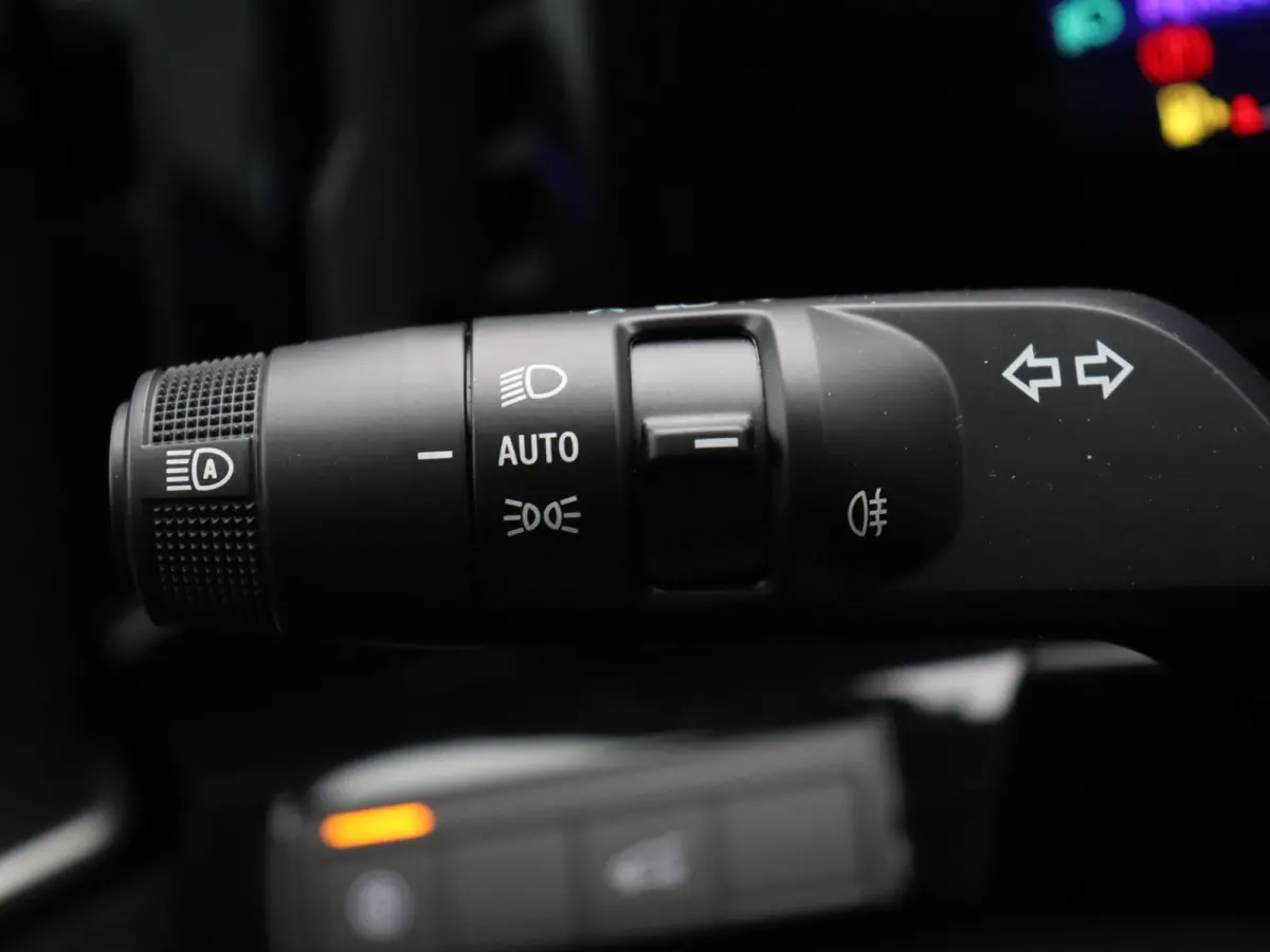 E-Tech full hybrid 200pk esprit Alpine | Vijf jaar garantie | 4Control | Panoramisch dak | Harman Kardon | 360 graden camera |