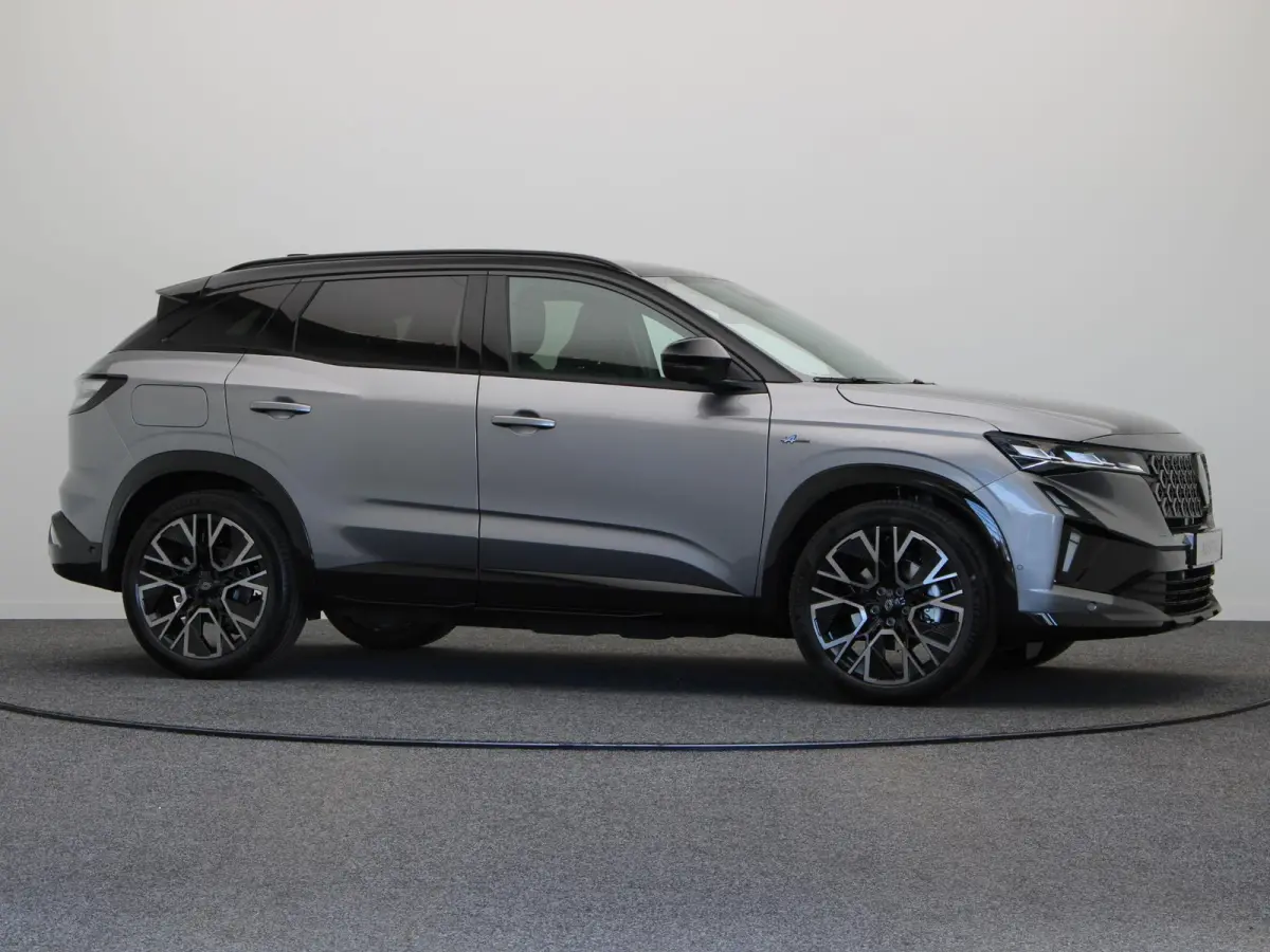 E-Tech full hybrid 200pk esprit Alpine | Vijf jaar garantie | 4Control | Panoramisch dak | Harman Kardon | 360 graden camera |
