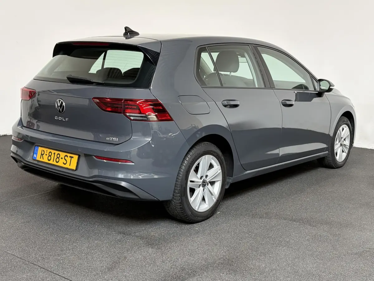 1.0 eTSI 110pk Automaat Life Climate control LED Lane Assist App Connect Cruise Control Climatronic Lichtmetalen Velgen Velgen Winterpakket