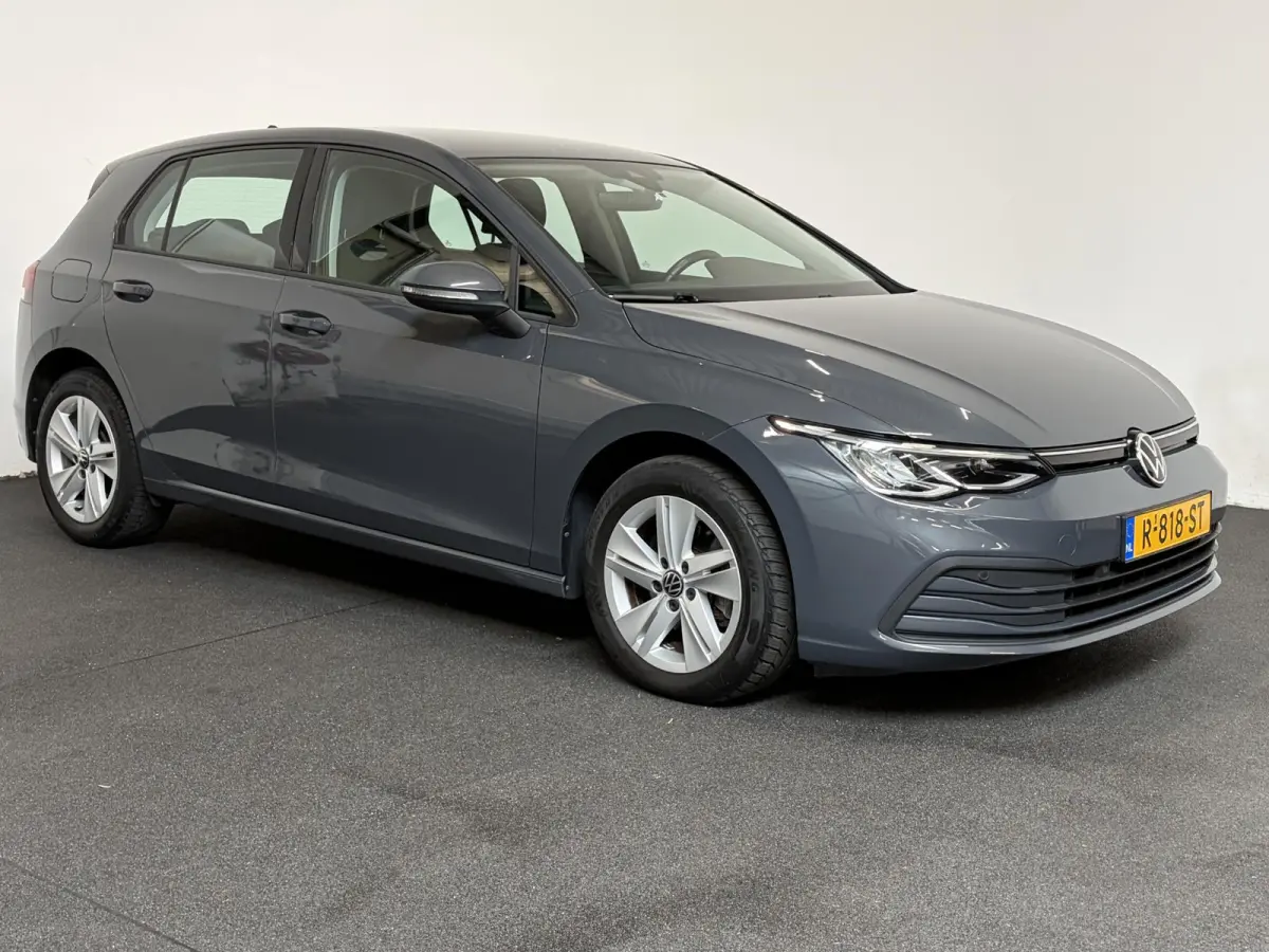 1.0 eTSI 110pk Automaat Life Climate control LED Lane Assist App Connect Cruise Control Climatronic Lichtmetalen Velgen Velgen Winterpakket