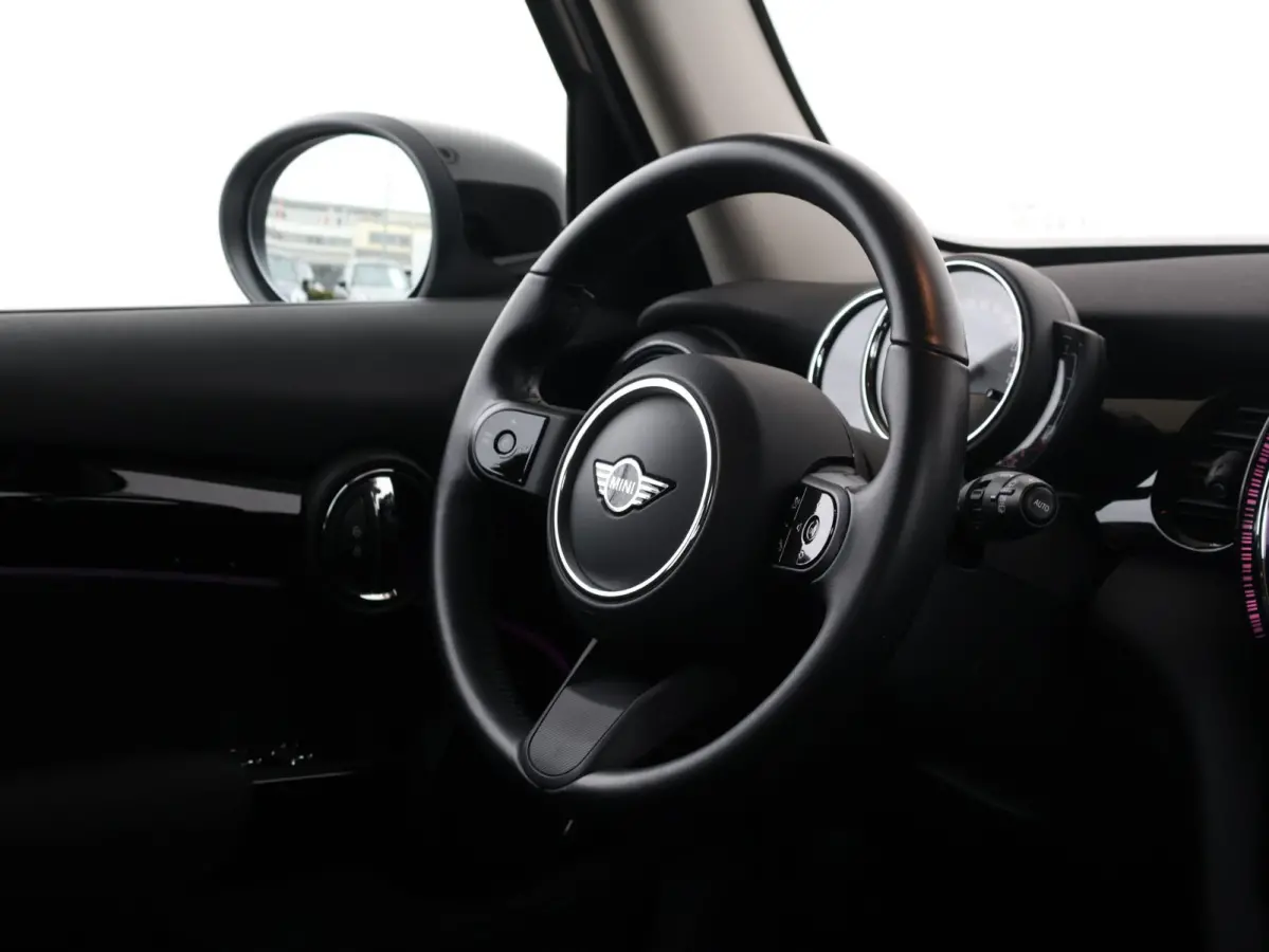 1.5 Cooper Camden Edition Cruise Control/ LED-koplampen/ Navigatie /