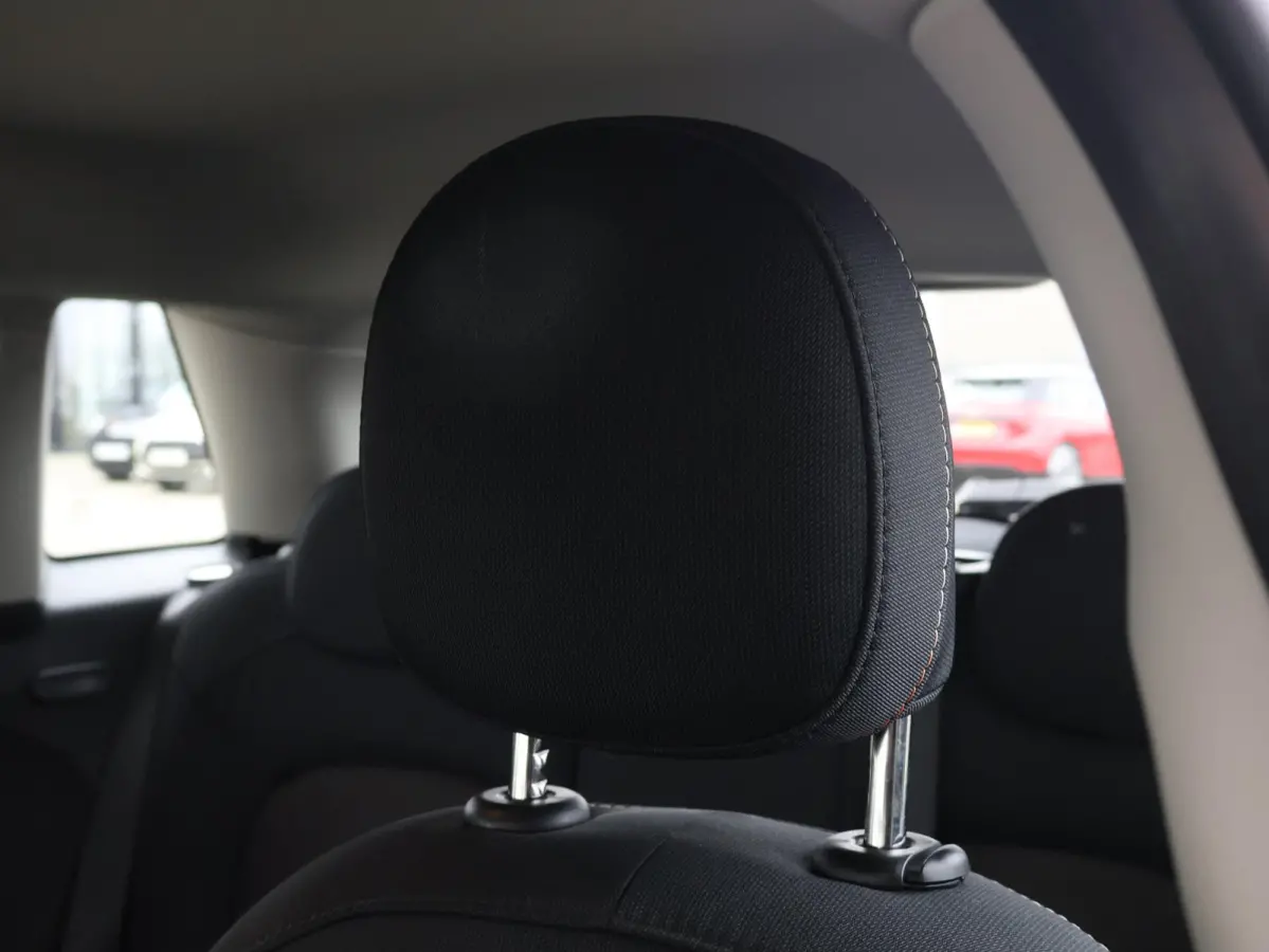 1.5 Cooper Camden Edition Cruise Control/ LED-koplampen/ Navigatie /