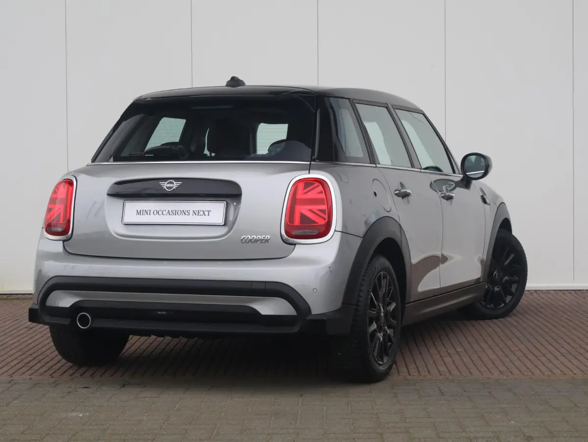 1.5 Cooper Camden Edition Cruise Control/ LED-koplampen/ Navigatie /