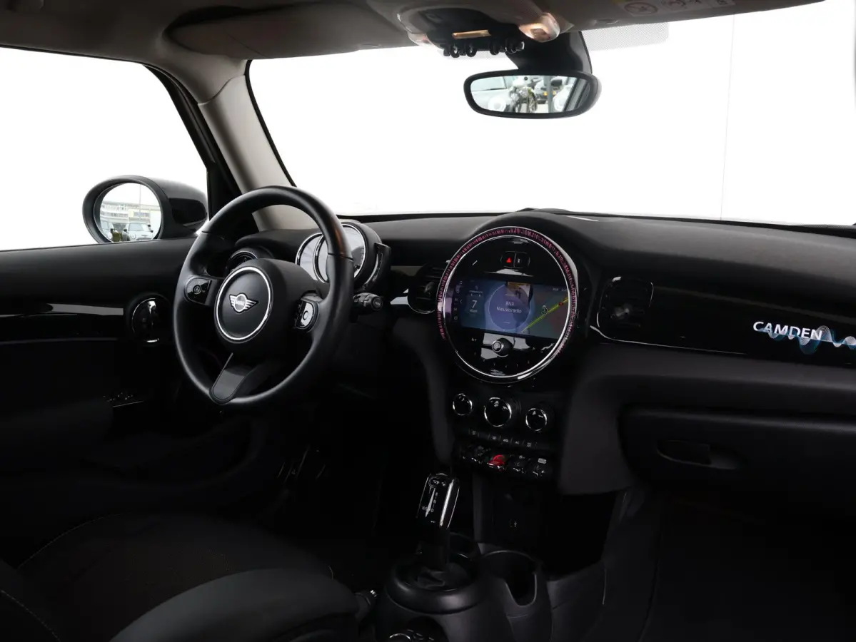 1.5 Cooper Camden Edition Cruise Control/ LED-koplampen/ Navigatie /