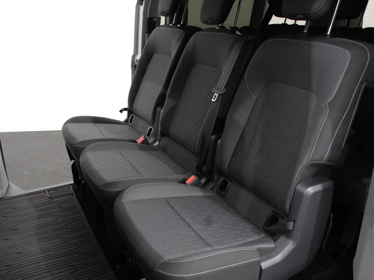 340 L2H1 Limited 65 kWh 8 persoons Automaat Cruise Control Airco Lichtmetalen Velgen