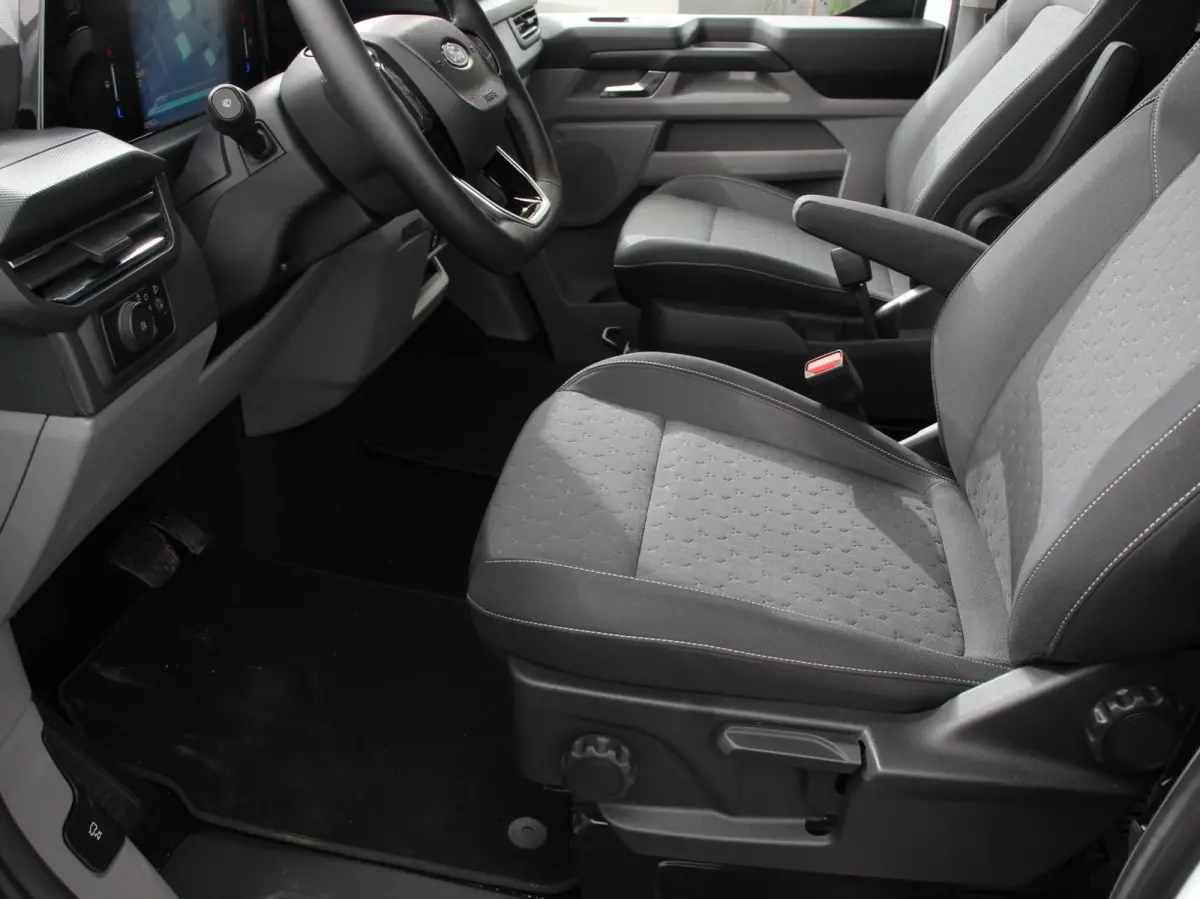 340 L2H1 Limited 65 kWh 8 persoons Automaat Cruise Control Airco Lichtmetalen Velgen