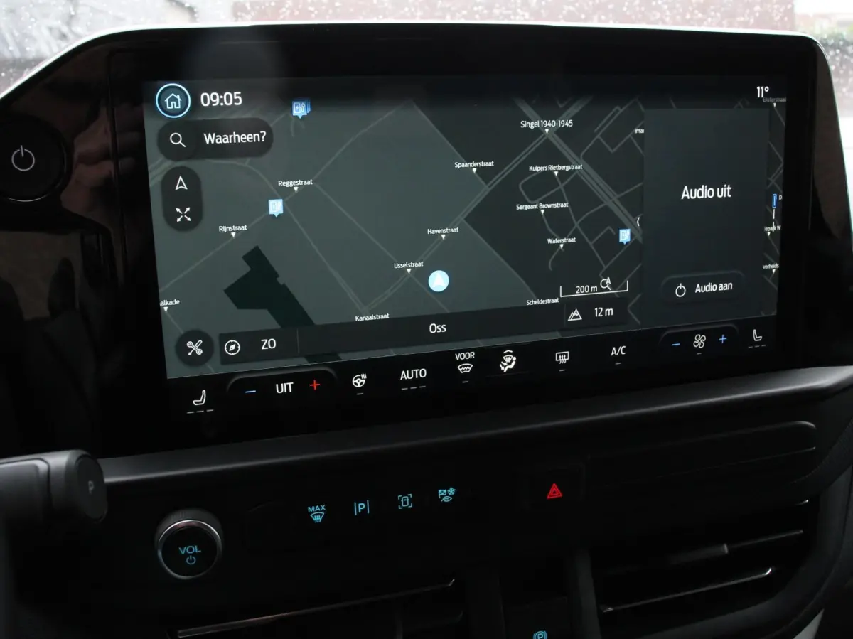 340 L2H1 Limited 65 kWh 8 persoons Automaat Cruise Control Airco Lichtmetalen Velgen