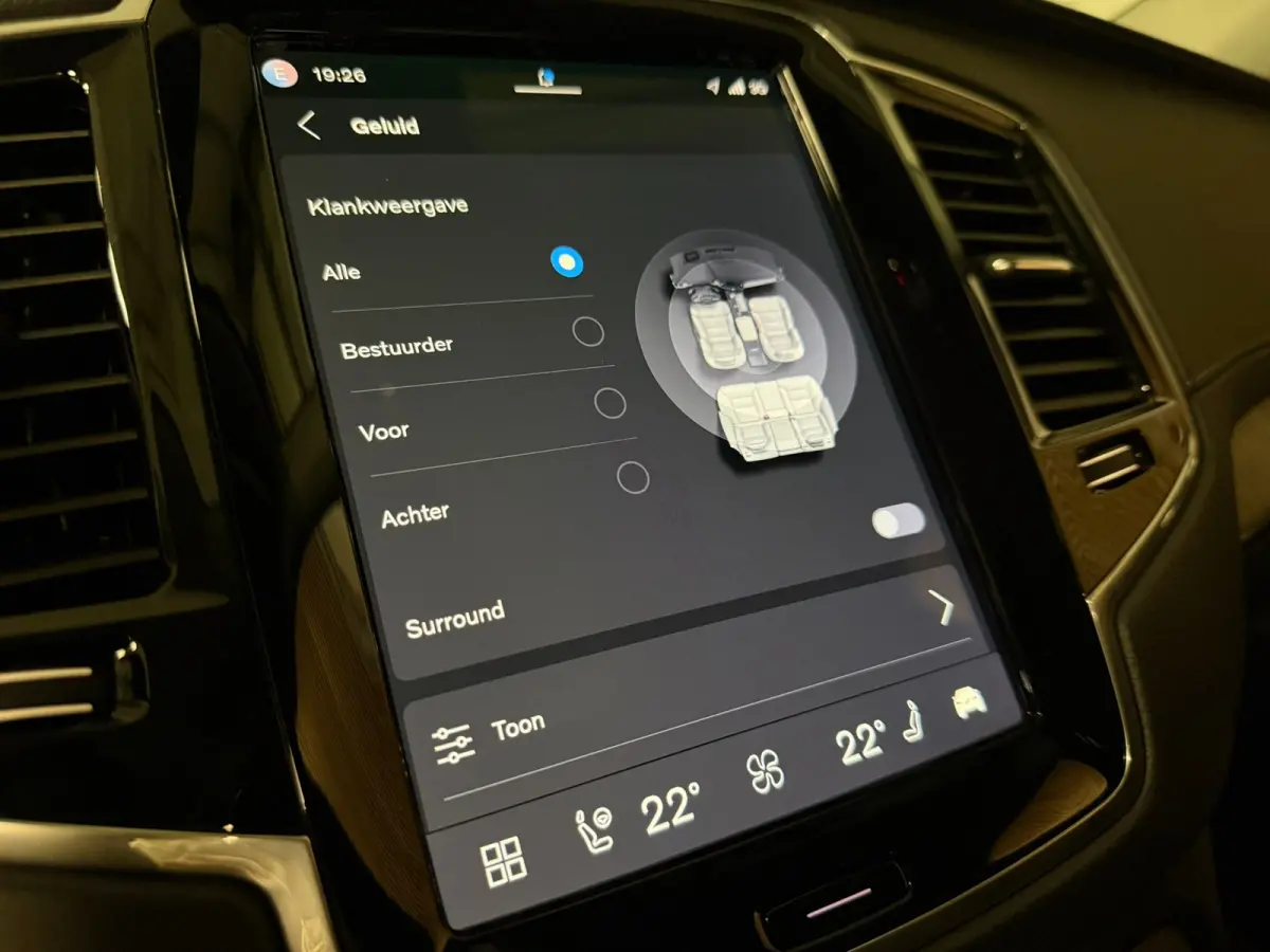 T8 AWD Recharge Plus Bright | Vol! | Luchtvering | Stoelventilatie | 360° Camera | Harman Kardon | 455pk | Schuifdak | Adaptieve Cruise Control | Stoelverwarming voor+achter | Stuurwielverw