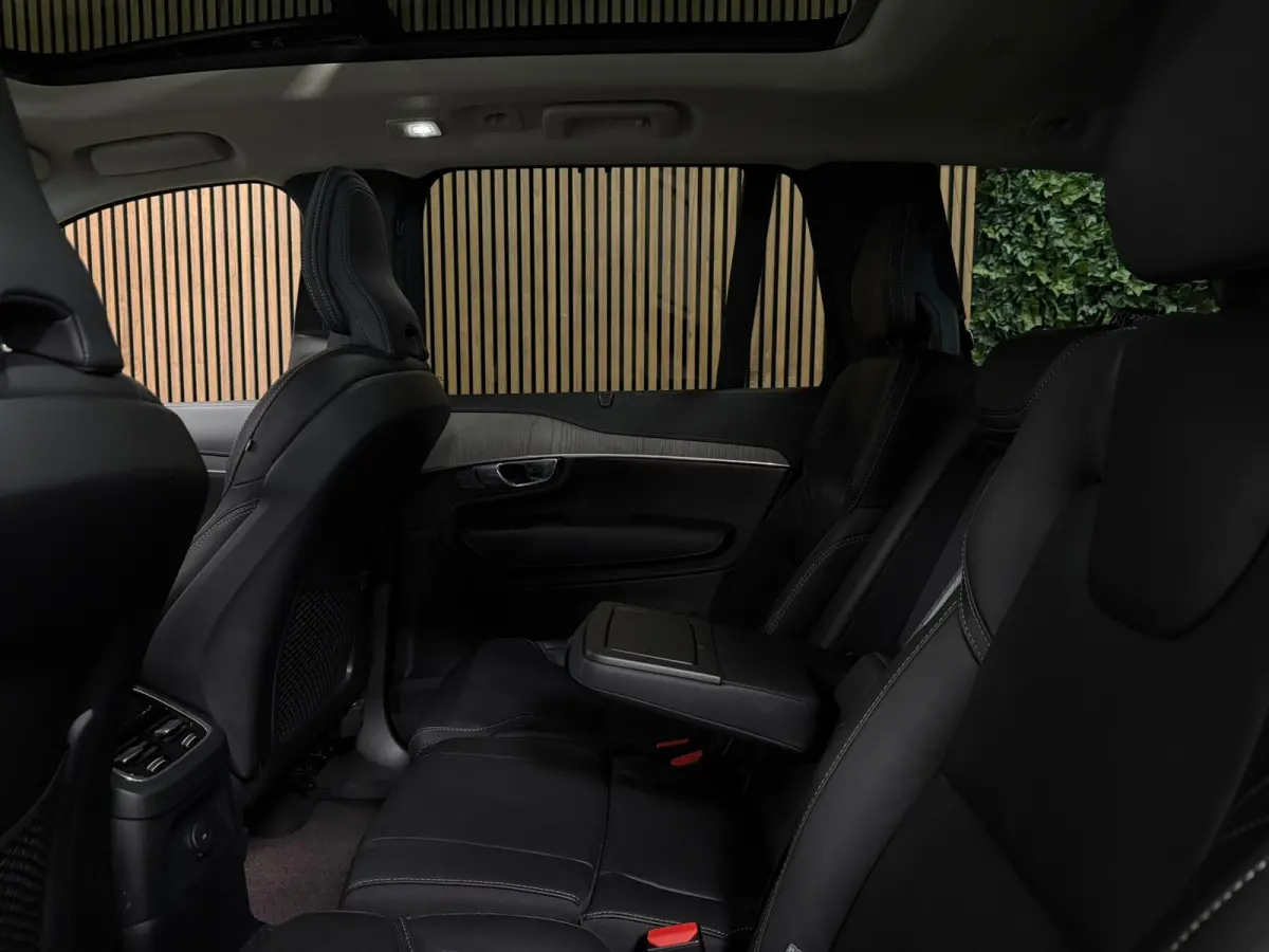 T8 AWD Recharge Plus Bright | Vol! | Luchtvering | Stoelventilatie | 360° Camera | Harman Kardon | 455pk | Schuifdak | Adaptieve Cruise Control | Stoelverwarming voor+achter | Stuurwielverw