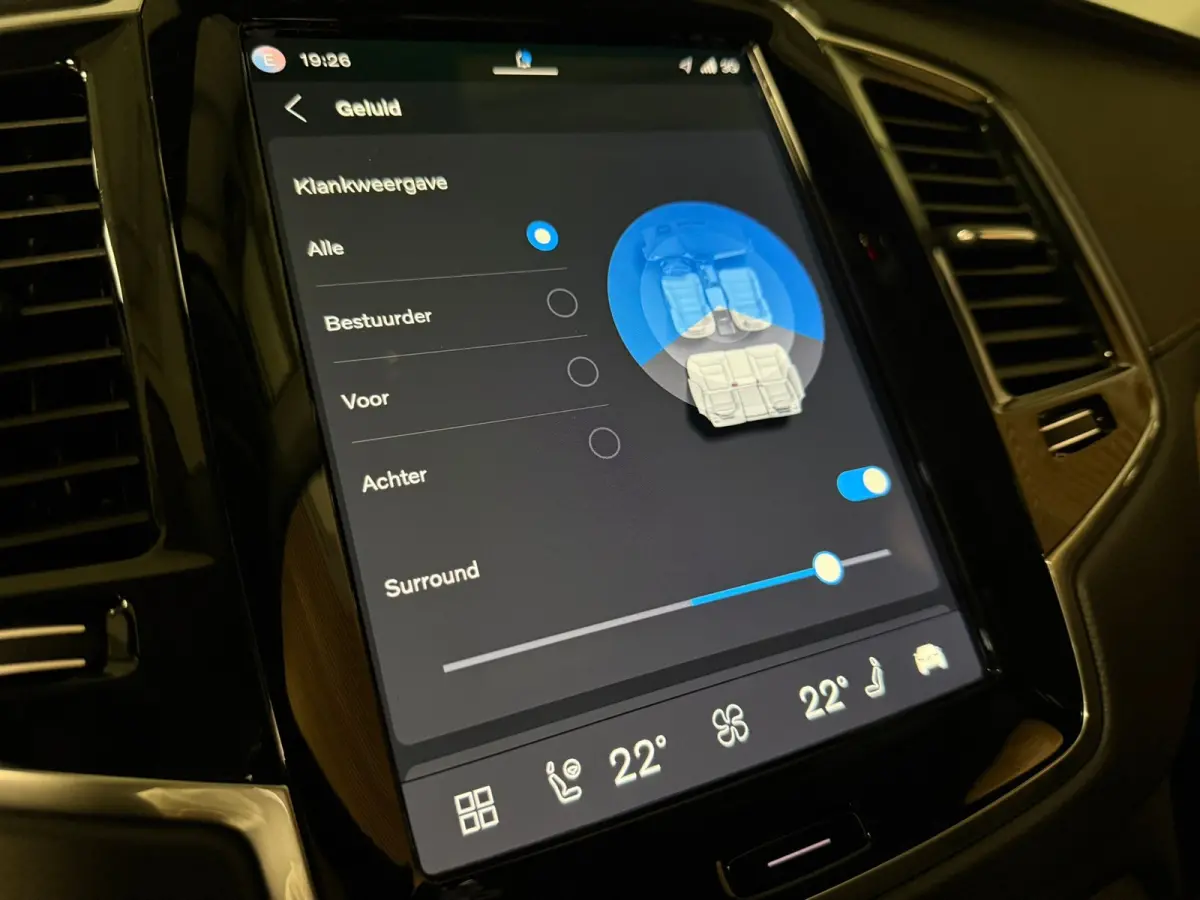 T8 AWD Recharge Plus Bright | Vol! | Luchtvering | Stoelventilatie | 360° Camera | Harman Kardon | 455pk | Schuifdak | Adaptieve Cruise Control | Stoelverwarming voor+achter | Stuurwielverw