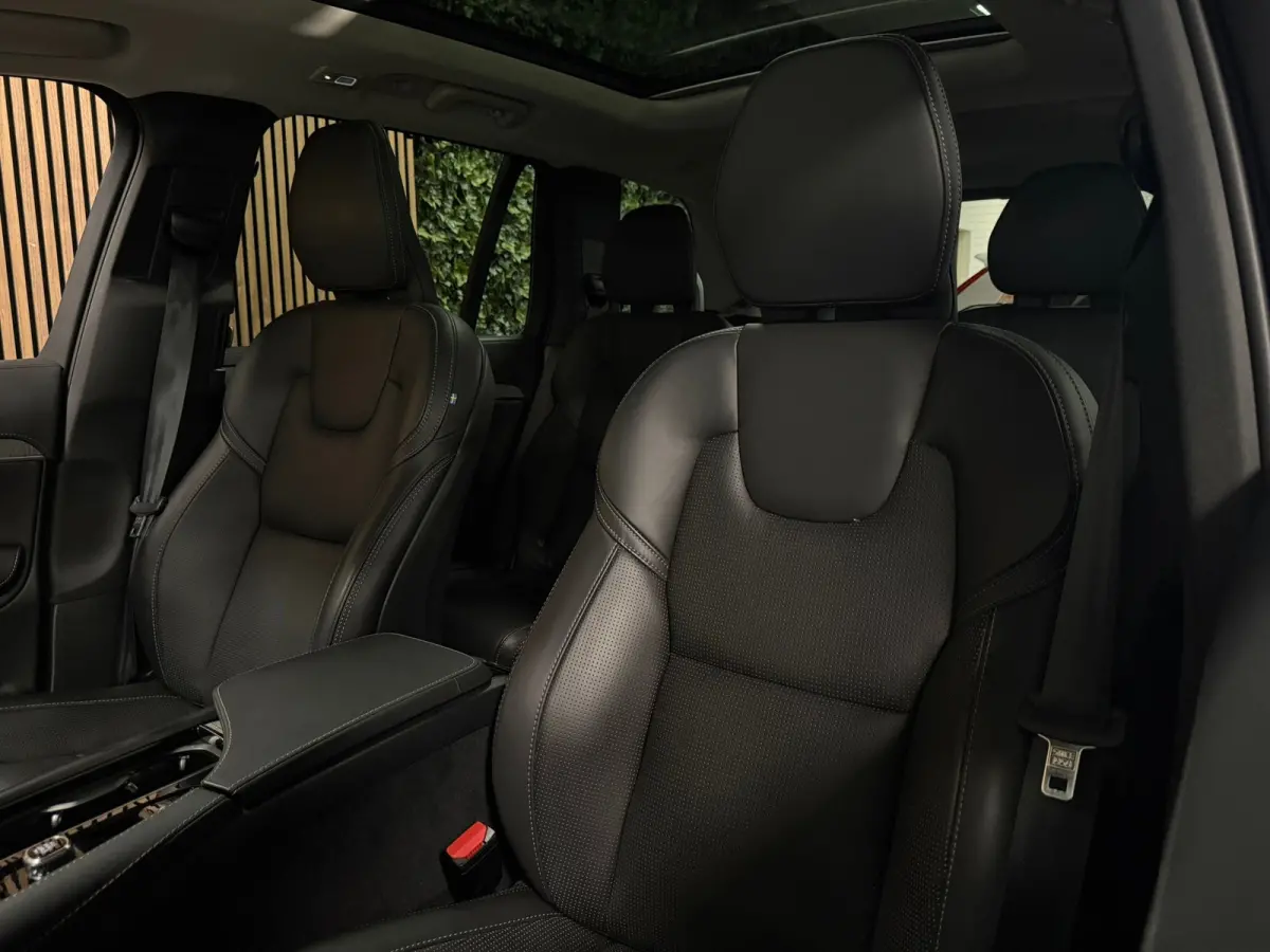 T8 AWD Recharge Plus Bright | Vol! | Luchtvering | Stoelventilatie | 360° Camera | Harman Kardon | 455pk | Schuifdak | Adaptieve Cruise Control | Stoelverwarming voor+achter | Stuurwielverw