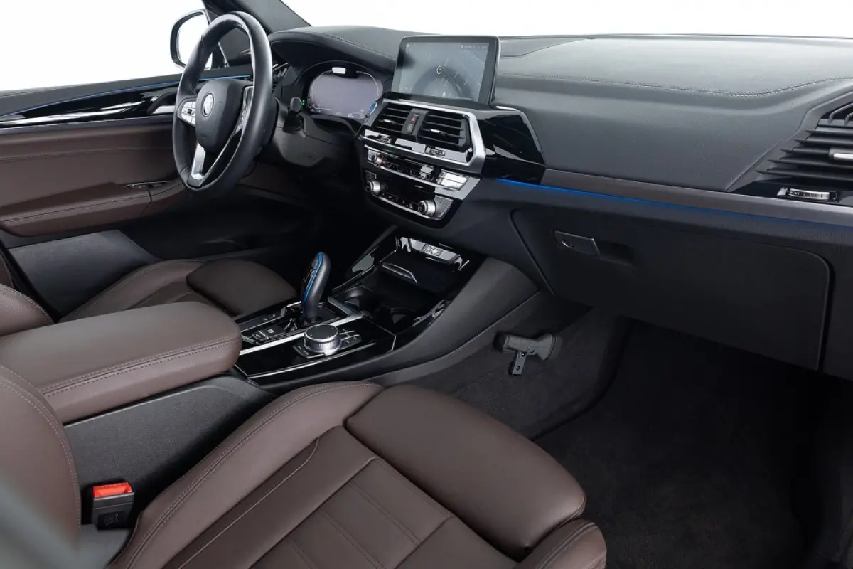 High Executive 80 kWh *SOH 100%* PANORAMADAK | LEDER