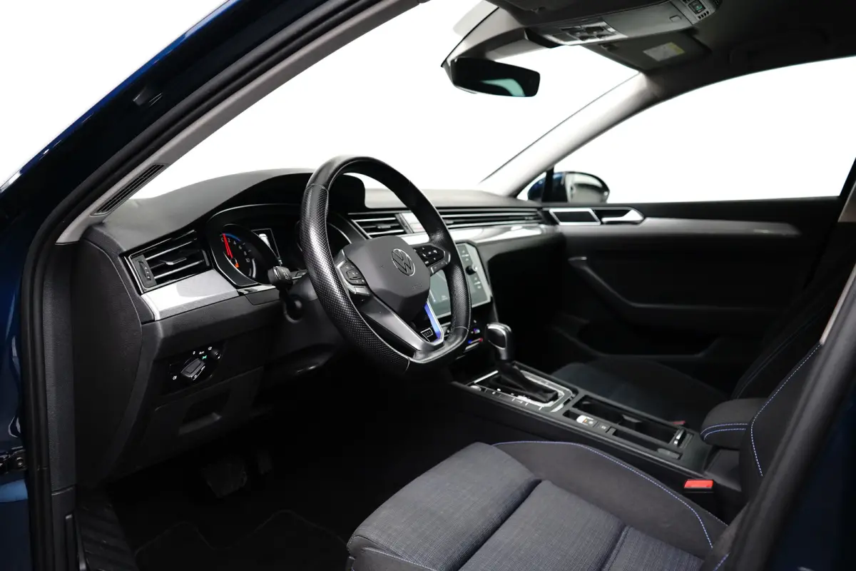 1.4 TSI PHEV GTE Business | Achteruitrijcamera | Trekhaak elektrisch uitklapbaar | Voorstoelen verwarmd