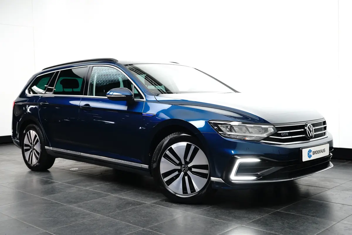 1.4 TSI PHEV GTE Business | Achteruitrijcamera | Trekhaak elektrisch uitklapbaar | Voorstoelen verwarmd