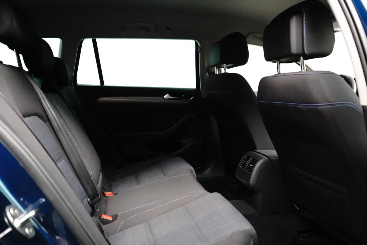 1.4 TSI PHEV GTE Business | Achteruitrijcamera | Trekhaak elektrisch uitklapbaar | Voorstoelen verwarmd
