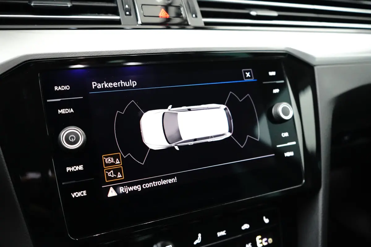 1.4 TSI PHEV GTE Business | Achteruitrijcamera | Trekhaak elektrisch uitklapbaar | Voorstoelen verwarmd