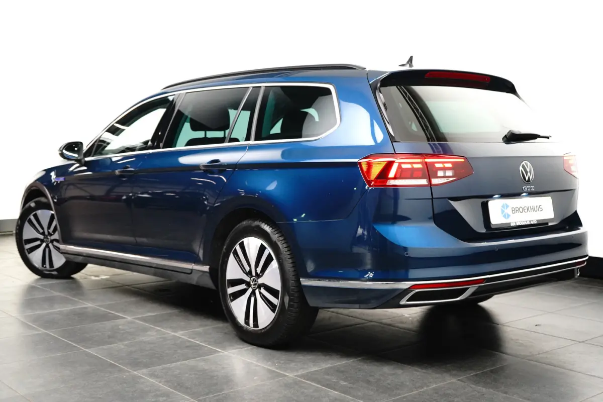 1.4 TSI PHEV GTE Business | Achteruitrijcamera | Trekhaak elektrisch uitklapbaar | Voorstoelen verwarmd
