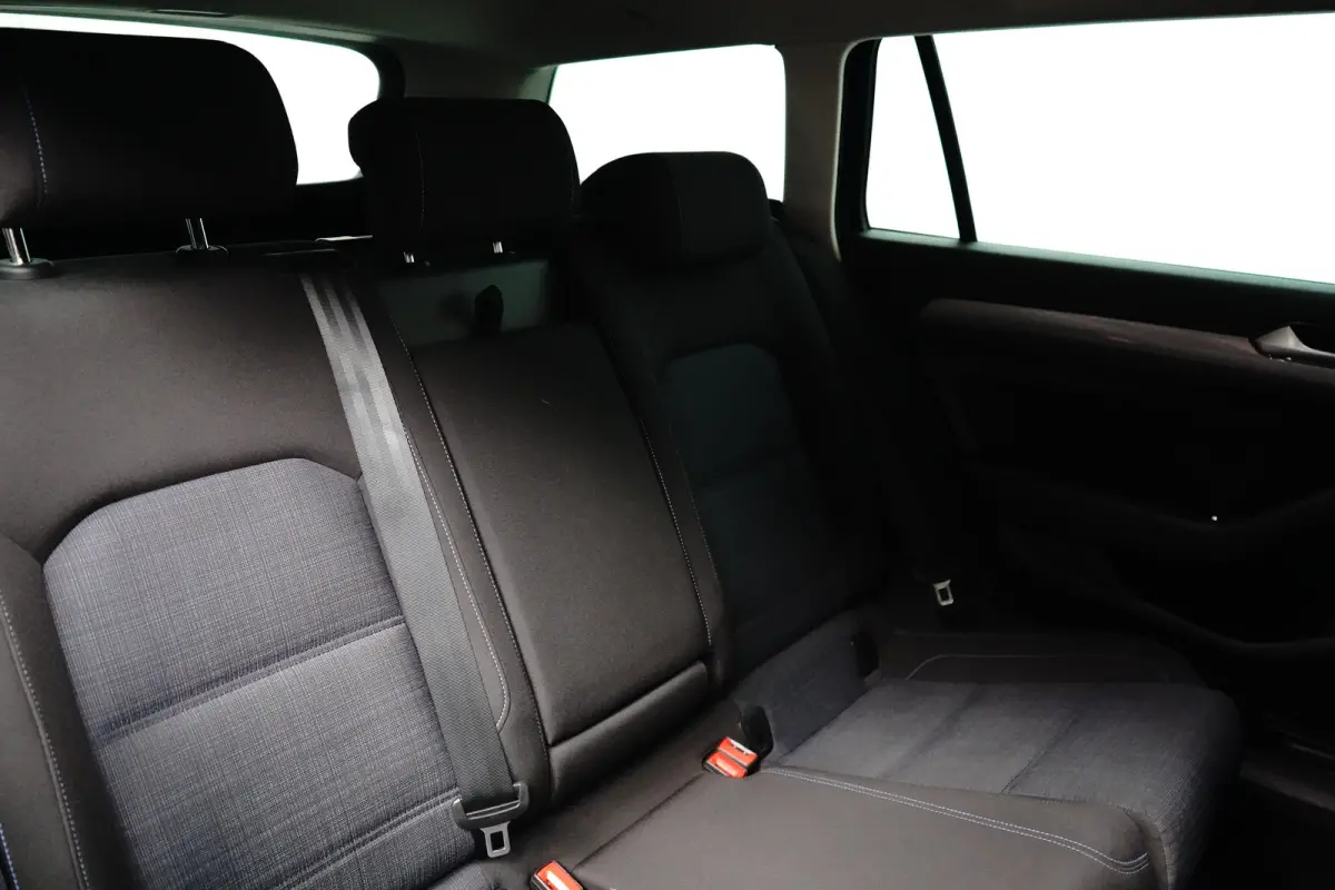 1.4 TSI PHEV GTE Business | Achteruitrijcamera | Trekhaak elektrisch uitklapbaar | Voorstoelen verwarmd