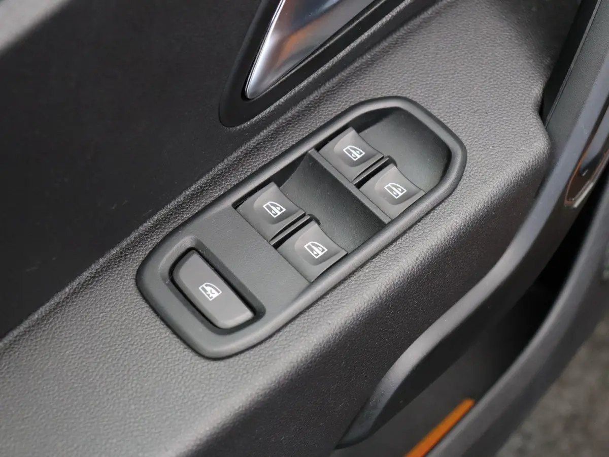 1.0 TCe Bi-Fuel Comfort | Airco | Multi media | Cruise Control | Licht metalen velgen |