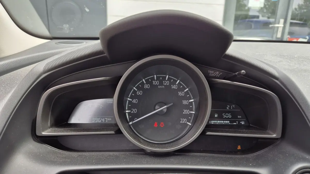 1.5 e-SkyActiv-G 90 Homura | Stoel- & Stuurverw. | Parkeercamera |
