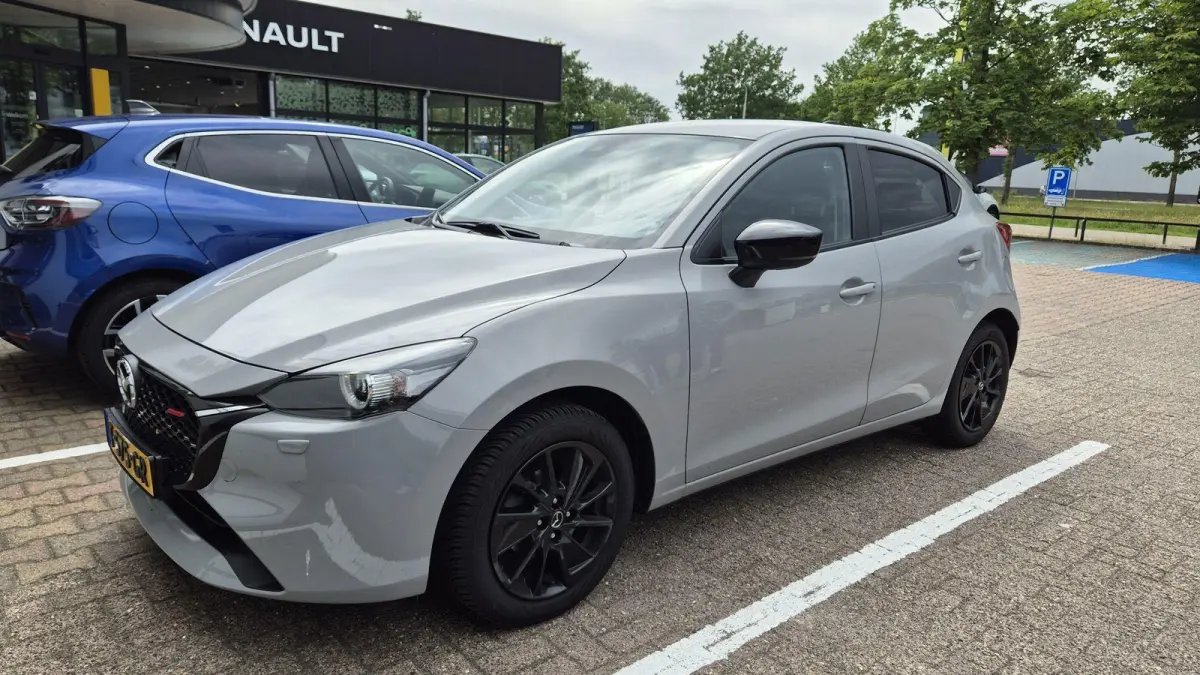 1.5 e-SkyActiv-G 90 Homura | Stoel- & Stuurverw. | Parkeercamera |