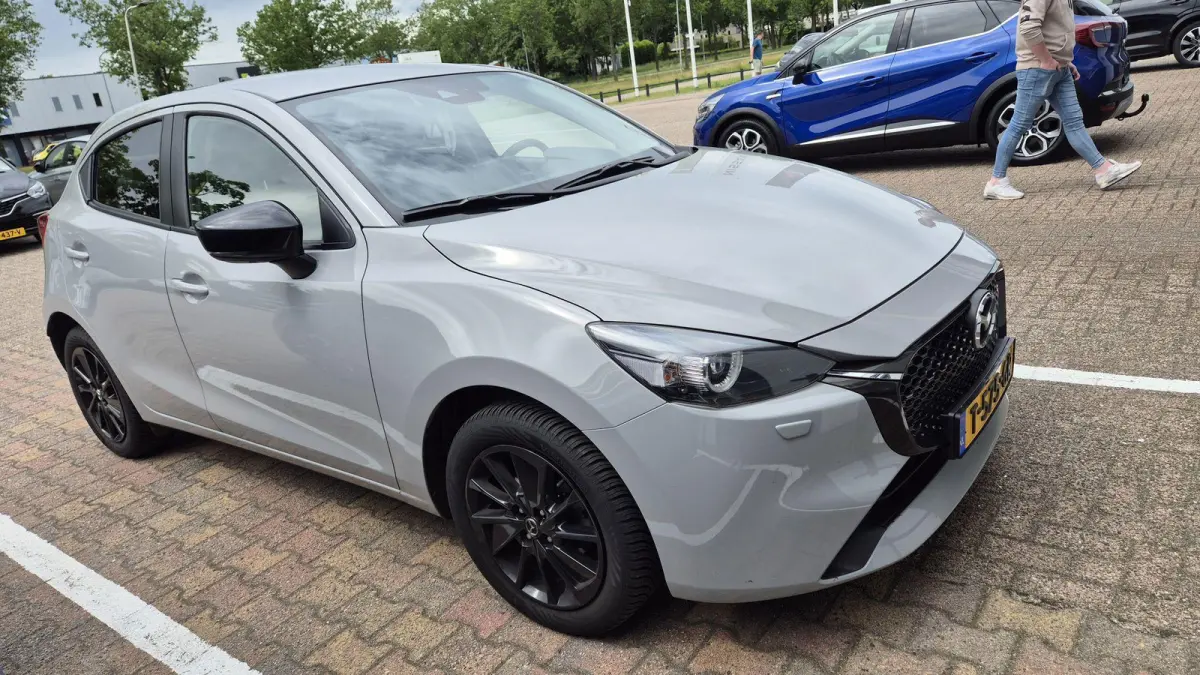 1.5 e-SkyActiv-G 90 Homura | Stoel- & Stuurverw. | Parkeercamera |