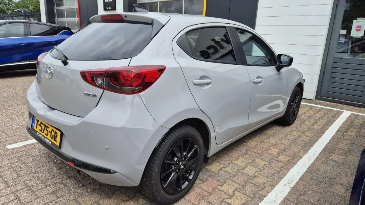 1.5 e-SkyActiv-G 90 Homura | Stoel- & Stuurverw. | Parkeercamera |