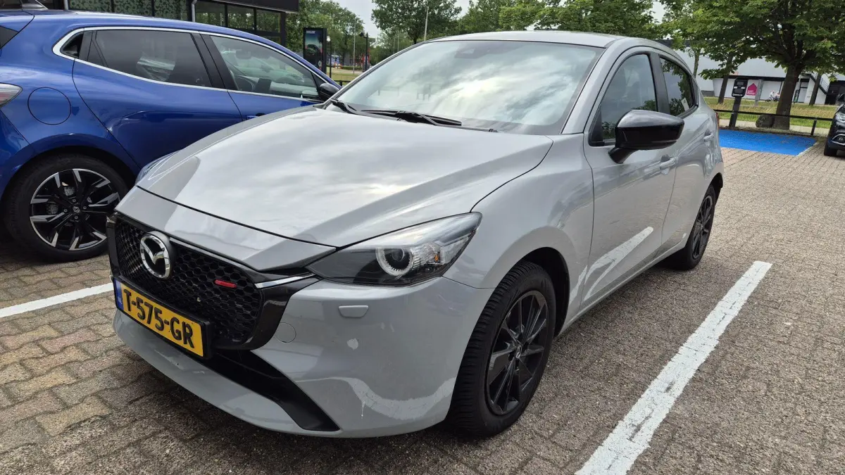 1.5 e-SkyActiv-G 90 Homura | Stoel- & Stuurverw. | Parkeercamera |