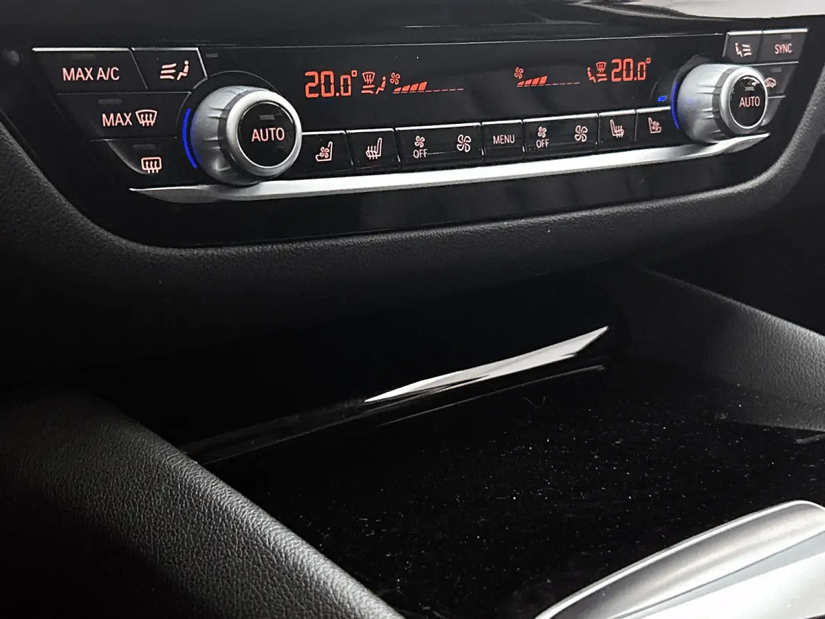 530i High Executive (Goed OndH, Navi, Stoel Ver + Koel, Camera, Head-up, Comfort Stoelen, Etc)