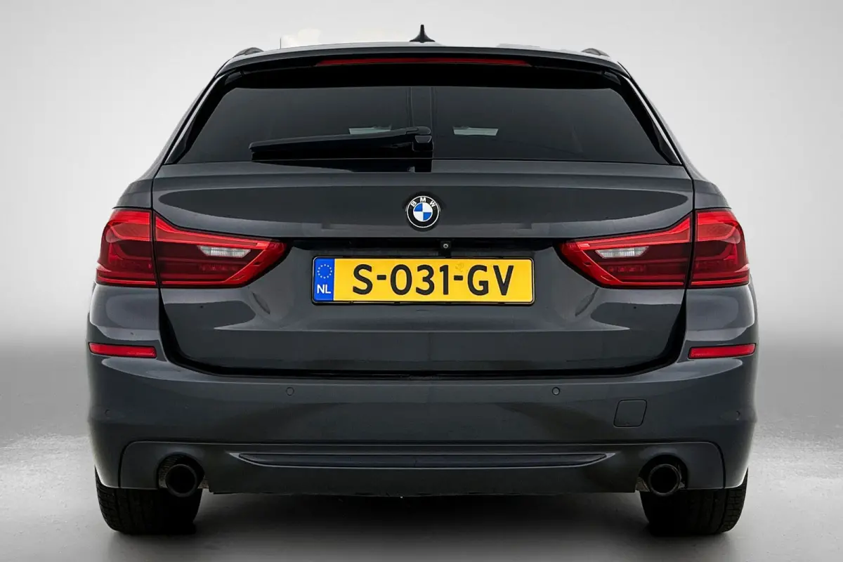530i High Executive (Goed OndH, Navi, Stoel Ver + Koel, Camera, Head-up, Comfort Stoelen, Etc)