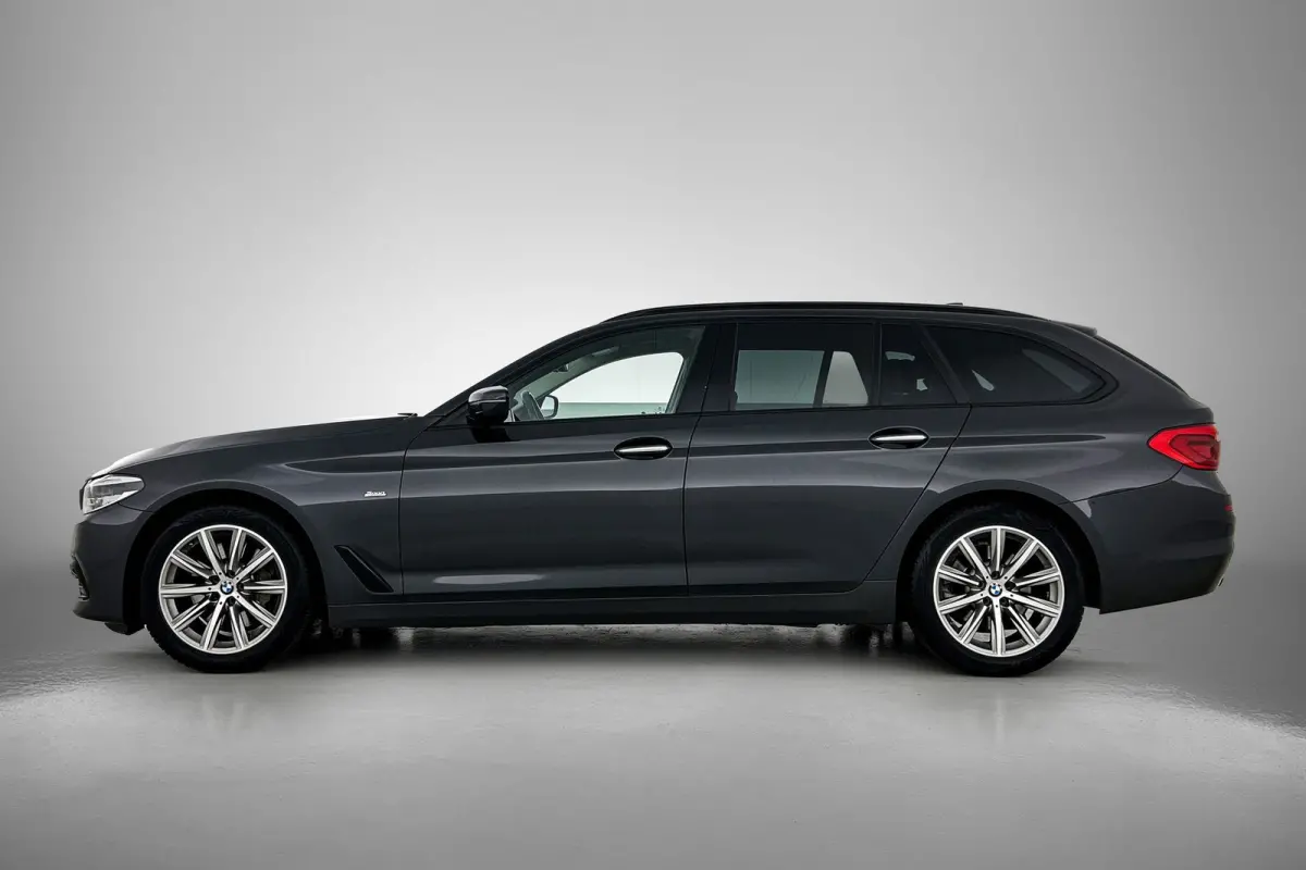 530i High Executive (Goed OndH, Navi, Stoel Ver + Koel, Camera, Head-up, Comfort Stoelen, Etc)