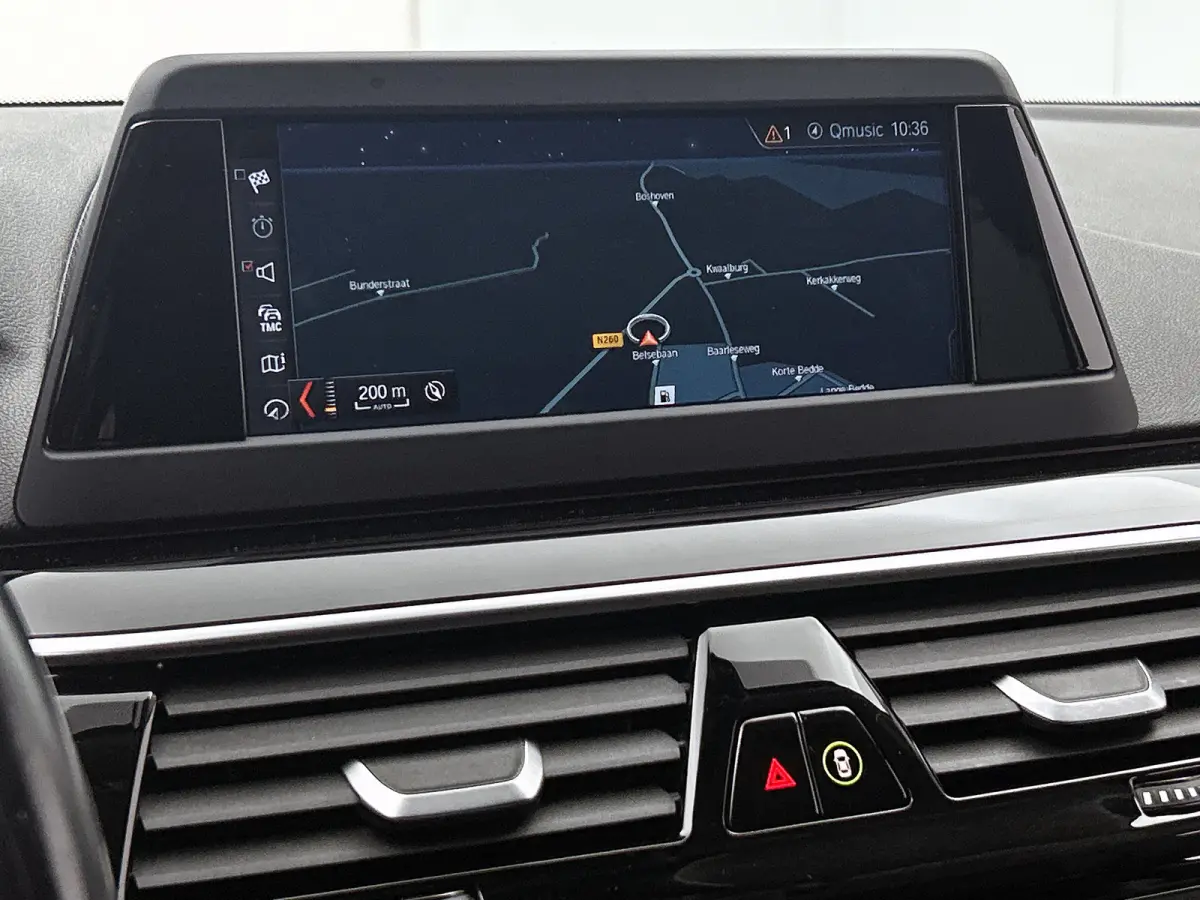 530i High Executive (Goed OndH, Navi, Stoel Ver + Koel, Camera, Head-up, Comfort Stoelen, Etc)