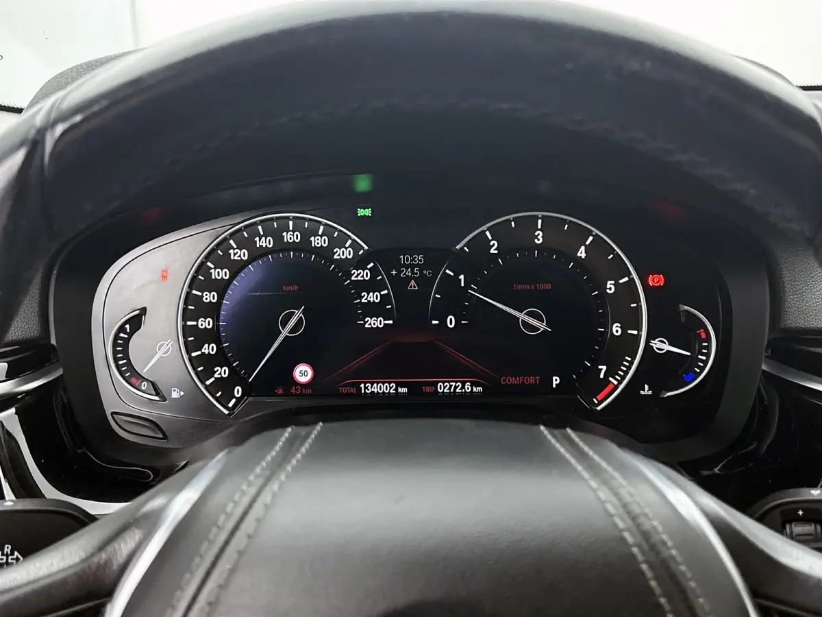 530i High Executive (Goed OndH, Navi, Stoel Ver + Koel, Camera, Head-up, Comfort Stoelen, Etc)