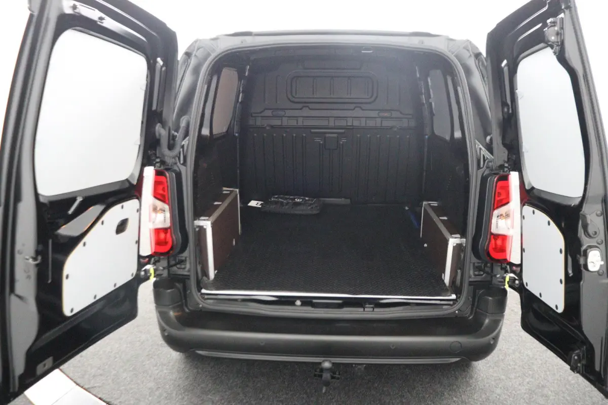 1.5 BlueHDi 100 S&S L1 | Trekhaak | Climate Control | Parkeercamera |