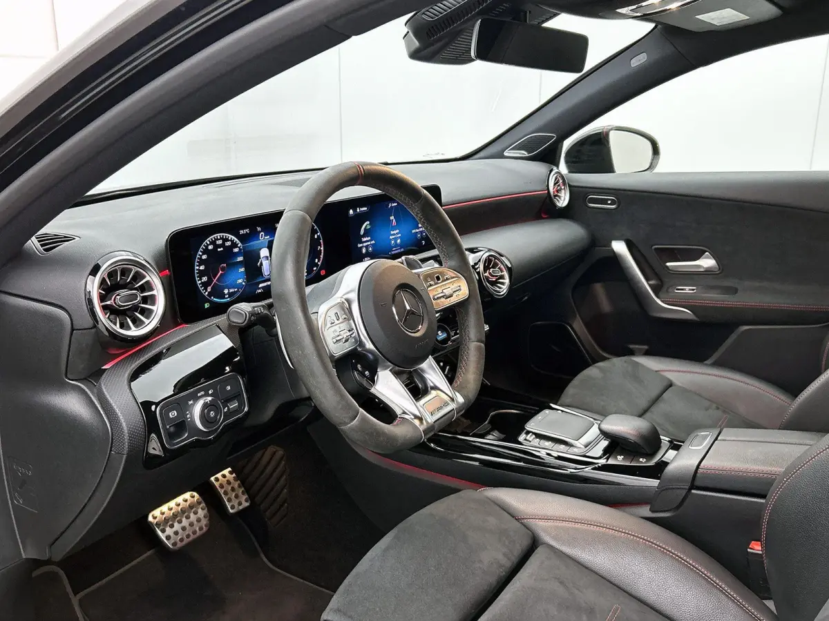 AMG 35 4MATIC Premium Plus | ACHTERUITRIJCAMERA | BURMESTER | STOELVERWARMING | SFEERVERLICHTING | MULTIBEAM LED |