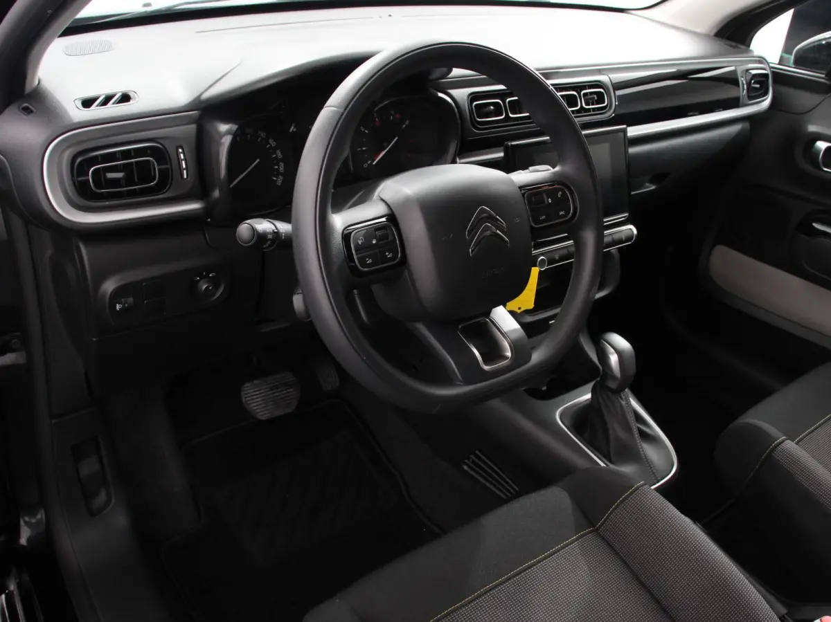 1.2 PureTech Max Automaat  Airco Navigatie d.m.v.Apple carplay / Android Auto Parksensoren Lichtmetalen Velgen